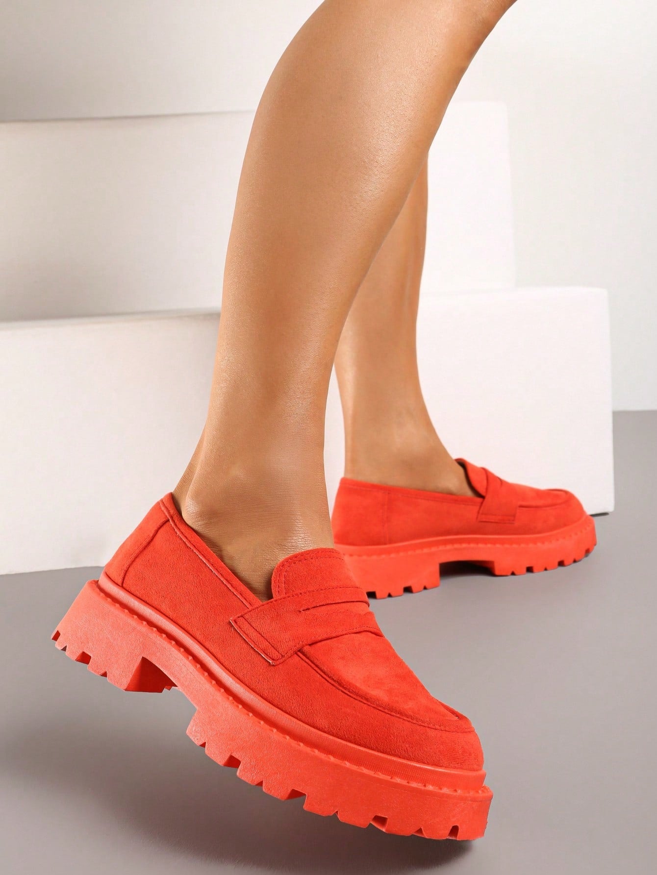 AZALURA — Élégance urbaine moderne